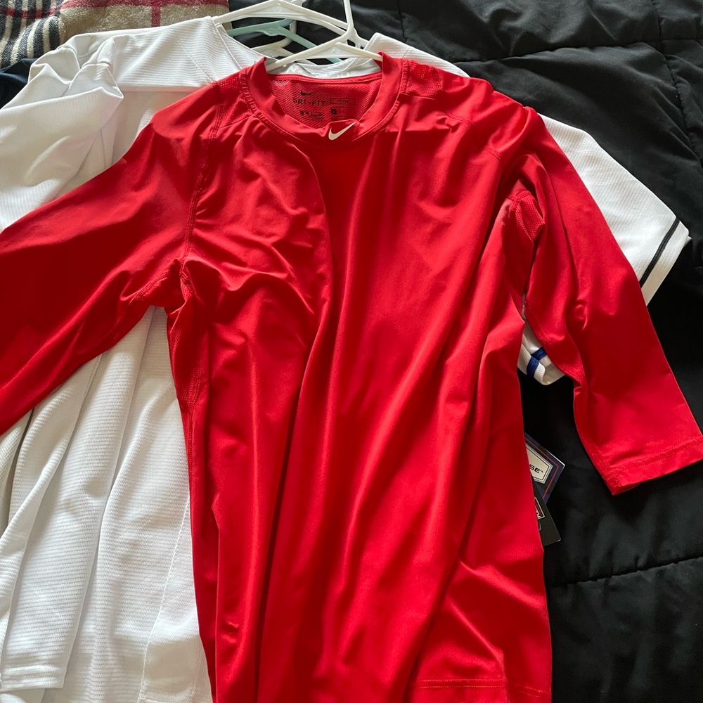 Nike undershirt size large 3/4 sleeve